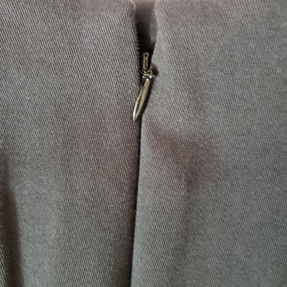 NWT BCBGMAXAZRIA Pleated High Waist Cropped Pants - Picture 6 of 7